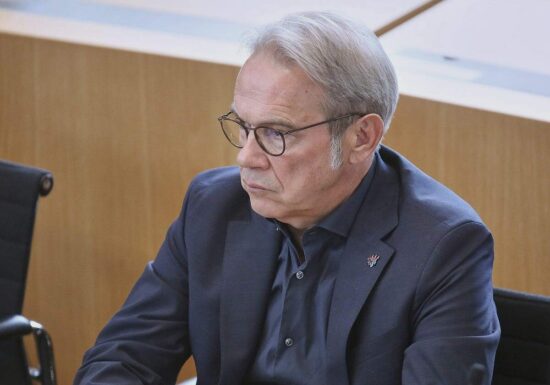 Thüringens Innenminister erneuert Vorwürfe gegen AfD