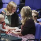 Klöckner richtet Anlaufstelle für "Mandat und Baby" ein