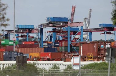 Umfrage: Unsicherheit in Handelspolitik hemmt Investitionen