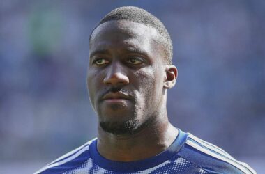 2. Liga: Schalke erobert Tabellenspitze von Paderborn zurück