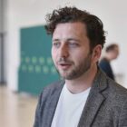 Banaszak fordert Digitalsteuer für KI-Konzerne