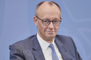 Lang kritisiert Merz: "Großkotziges Gebaren"