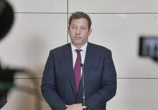 Klingbeil will Produkte aus China unattraktiver machen