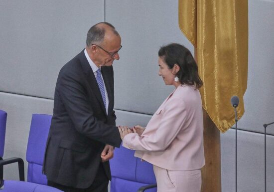 Bär lobt Merz und Söder als ausgeprägte Feministen