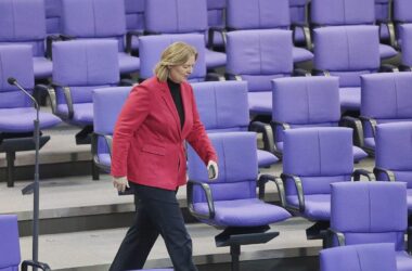 Arbeitsministerin Bas gegen Änderungen an Rentenplänen