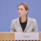 Familienministerin bei Alter für Social-Media-Verbot gesprächsbereit