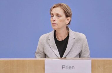 Familienministerin bei Alter für Social-Media-Verbot gesprächsbereit