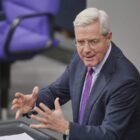 Röttgen: Europa muss Ukraine ohne US-Unterstützung helfen