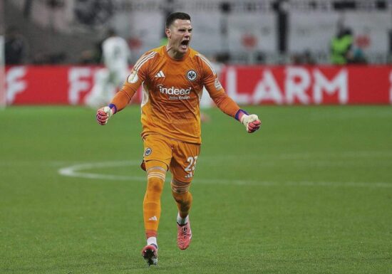 Champions League: Frankfurt trotzt Neapel torloses Remis ab