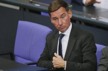 Hartmann: Russische Spionagesatelliten fliegen über Deutschland