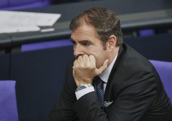 Hahn hofft auf "große Einigkeit" bei Ukraine-Beratungen