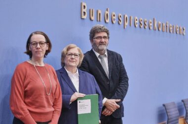 DIMR hält Hausdurchsuchungen wegen Hass im Netz für legitim