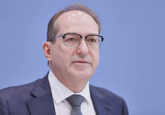 Dobrindt stellt neue Drohnenabwehreinheit in Dienst