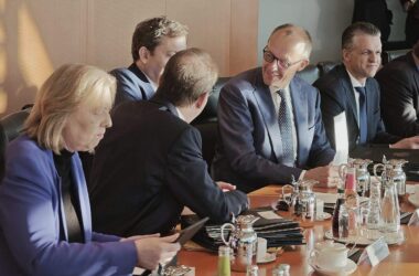 Bundesregierung mit "Herbst der Reformen" zufrieden