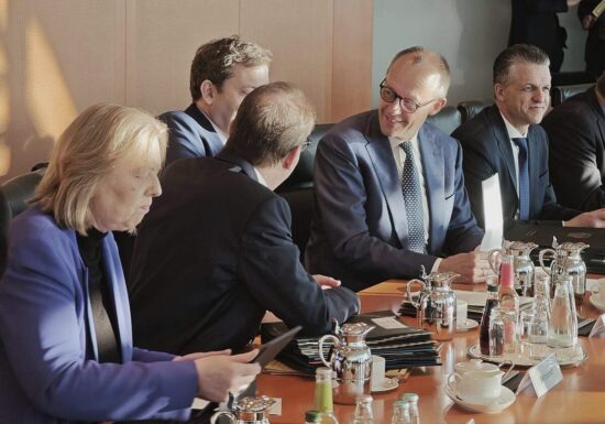 Bundesregierung mit "Herbst der Reformen" zufrieden