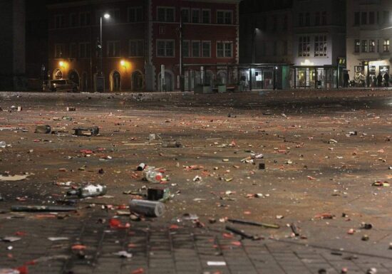 Zoll warnt vor illegalem Feuerwerk