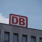 Klingbeil kritisiert Deutsche Bahn für Kauf chinesischer E-Busse