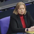 Bas sieht in Annahme des Rentenpakets "gutes Signal"