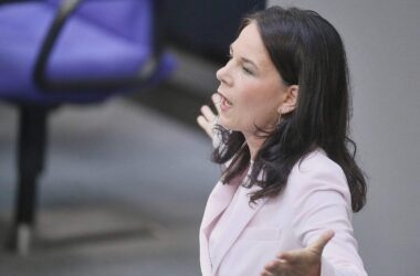 Baerbock warnt vor Gebietsabtretungen in der Ukraine