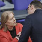 Krisenbewältigung: Spahn mahnt zu mehr Einheit im neuen Jahr