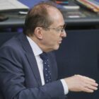 Dobrindt will weitere 535 Afghanen nach Deutschland holen