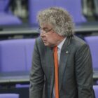 AfD-Abgeordneter wegen Hitlergruß angeklagt