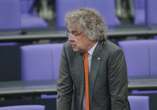 AfD-Abgeordneter wegen Hitlergruß angeklagt