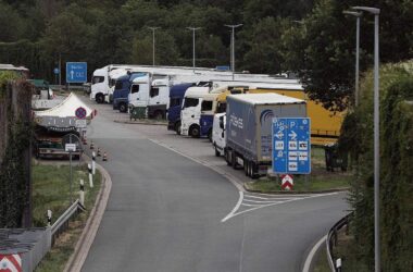 Zahl mautpflichtiger Lkws auf Autobahnen gesunken