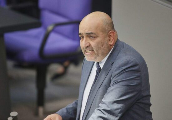 Nouripour kritisiert Spar-Androhung von Klingbeil