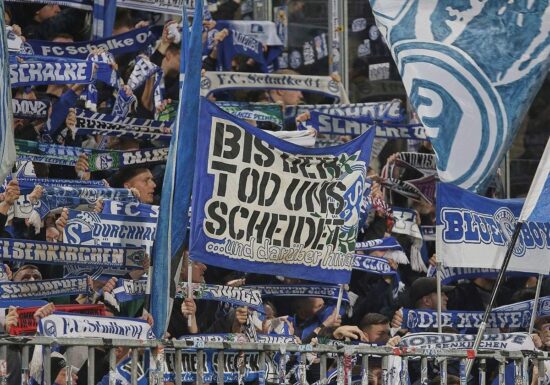 Studie: Auswärtsfans entscheiden Fußballspiele mit