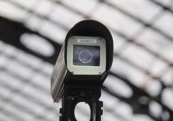 Rainer will verpflichtende Videoüberwachung in Schlachthöfen