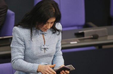 Reiche will frühere Unternehmensteuersenkung