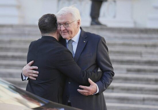 Selenskyj trifft Steinmeier - scharfe Sicherheitsvorkehrungen