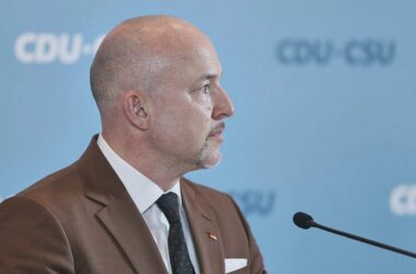 Union wirft AfD "Anti-Deutschland-Diplomatie" vor