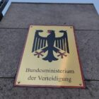 Bundesregierung will Austausch mit Verteidigungsindustrie ausbauen