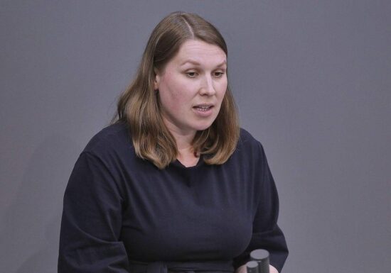 Grüne wollen mehr Schutz für Opfer von Menschenhandel