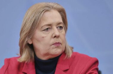 Arbeitsministerin lehnt Vorfestlegungen für Rentenkommission ab
