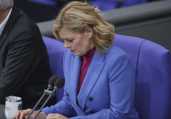 Bundestagspräsidentin will an Geheimdienstinformationen