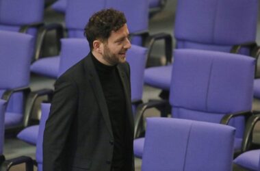 Banaszak pocht auf Nutzung von russischen Vermögen in der EU