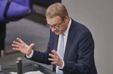 Emissionshandel: Union will Industrie länger CO2 ausstoßen lassen