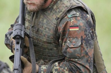 Strack-Zimmermann: Deutsche Soldaten in Ukraine nur mit Nato