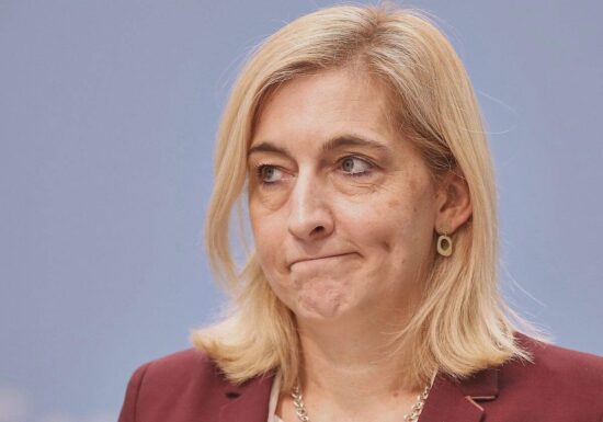 Krankenkassen fordern von Warken weiteres Sparpaket