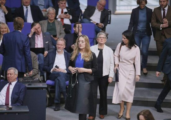 Dröge wirft AfD Provokationen und "Selbstmitleid" vor