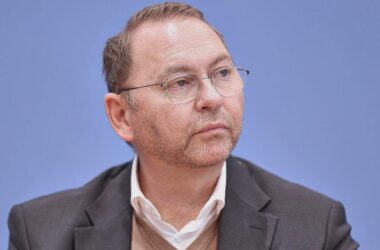 Verdi verteidigt Lohnforderung von sieben Prozent in Tarifrunde