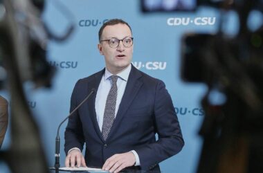 Spahn sieht Wachstum als "Schicksalsfrage"