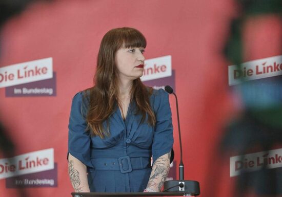 Reichinnek für offeneren Umgang mit Erkrankungen in Spitzenpolitik