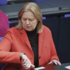 Arbeitsministerin will für Rente "ganz neues System"