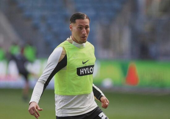 Frankfurt verpflichtet Stürmer Ebnoutalib von Elversberg