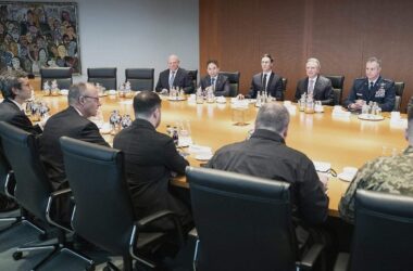 Bundesregierung sieht sich bei Ukraine-Gesprächen als Unterstützer