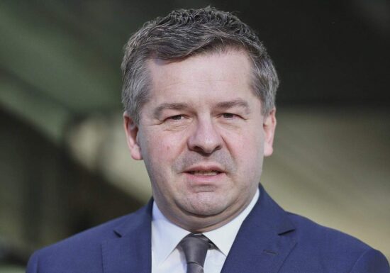 Schulze will mit KI und Handyüberwachung Terroranschläge verhindern